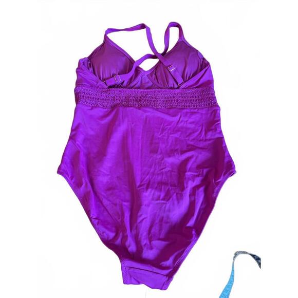 Stylish Purple One-Piece Swimsuit with Criss-Cross Back Large - Picture 4 of 5